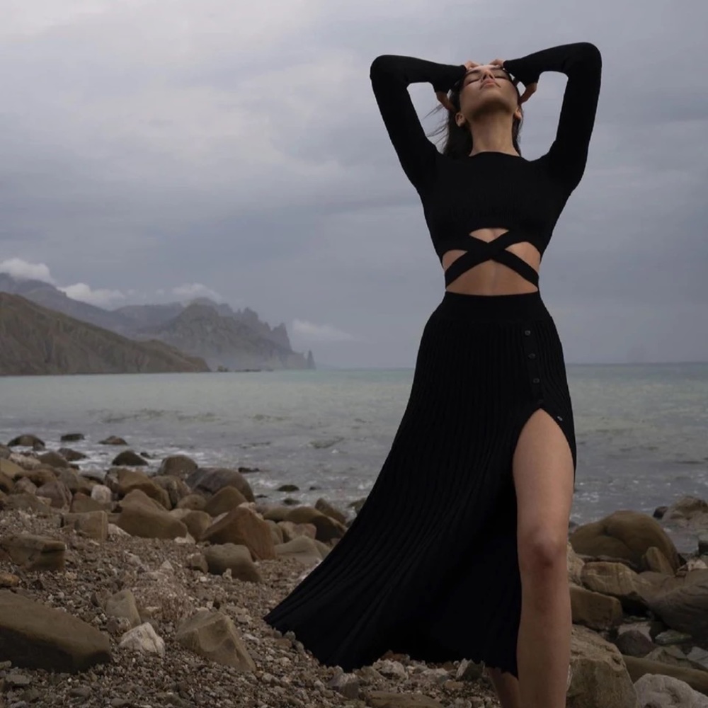 127. LAST 1! Black Wrap Long Sleeve Crop top Matching Pleat High Rise Skirt Set - Picture 2 of 12